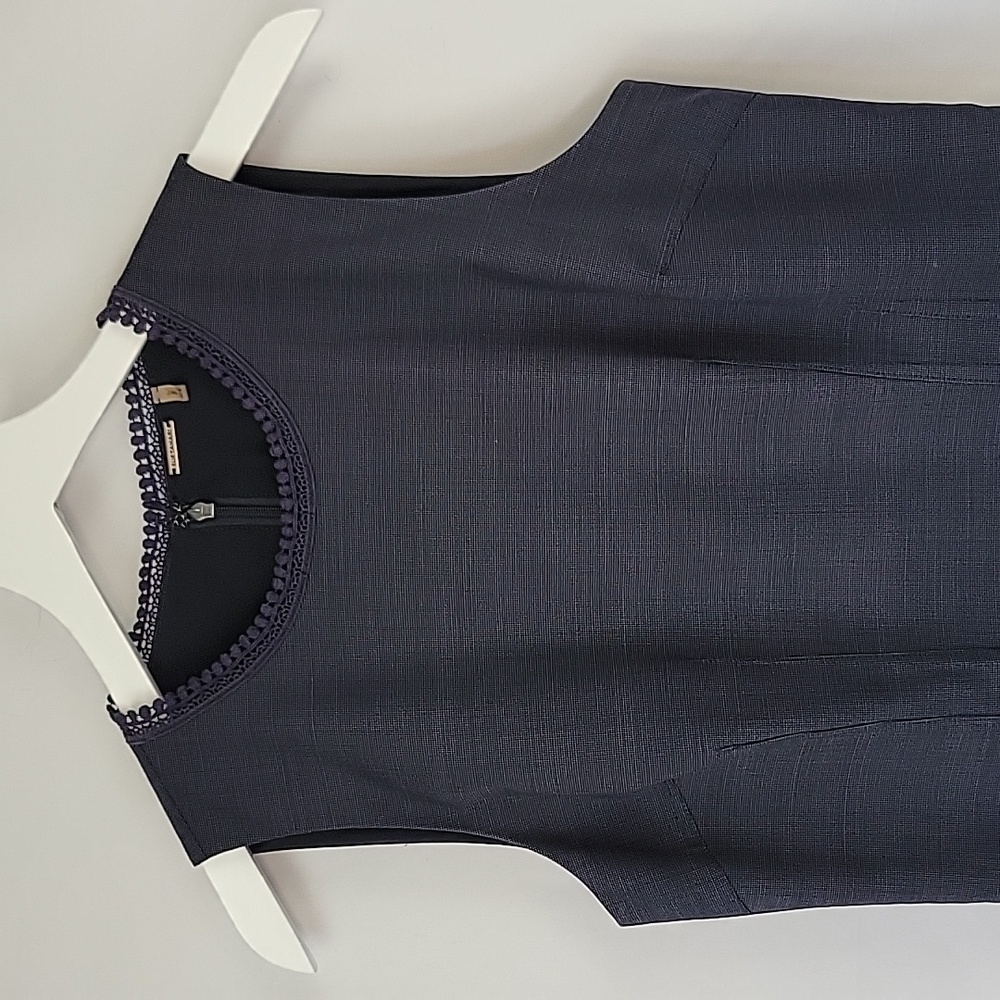 Elie Tahari Emory Wool Sheath Dress Grayed Navy Size 4 - Picture 4 of 15